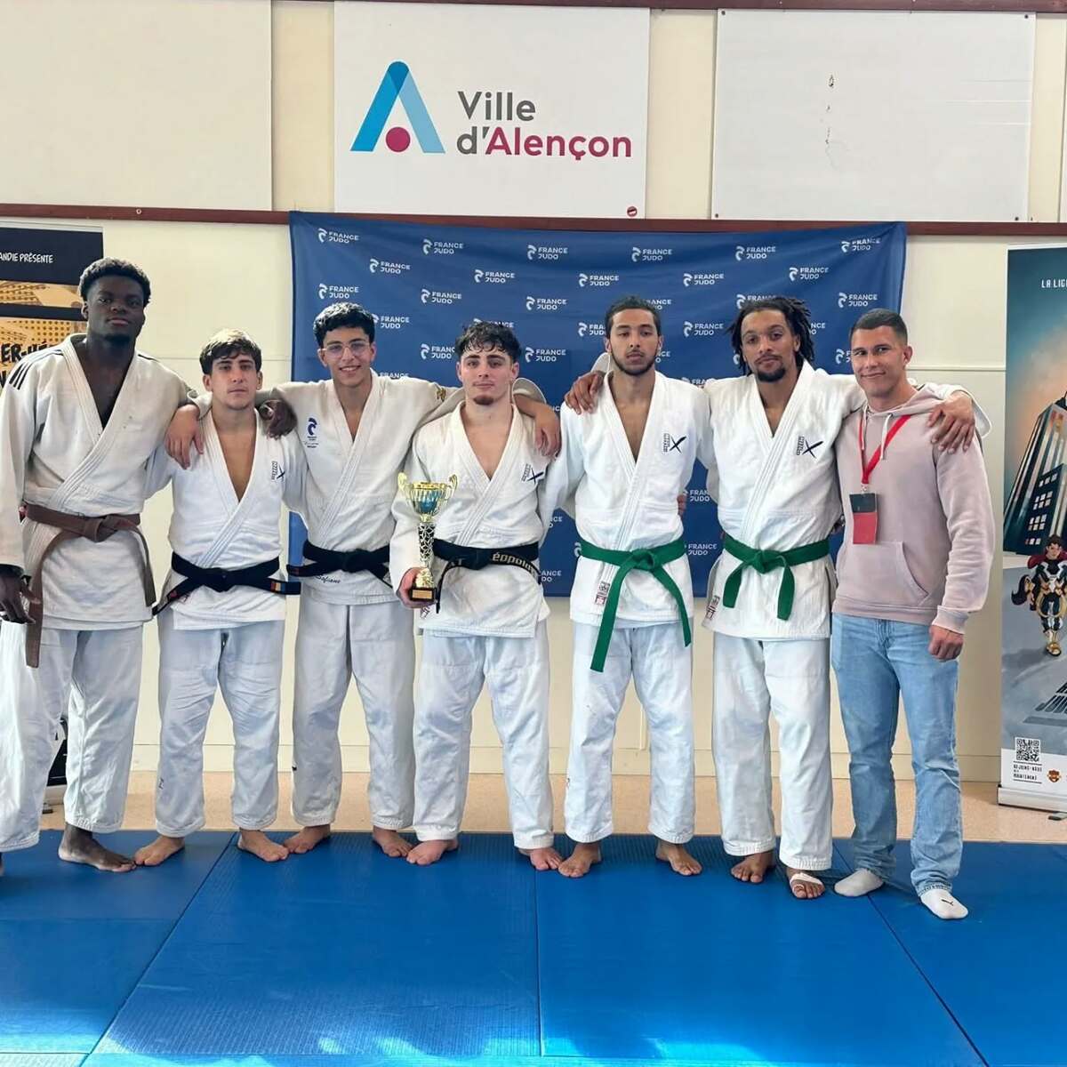 L’équipe juniors d’Evreux Judo en route pour le championnat de France 1ère division