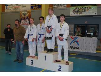 Tournoi de Falaise
Hugo en bronze