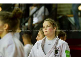 Julia CAMBOURS aux Championnats de France par Equipes Cadettes à l'INJ avec Eure Judo