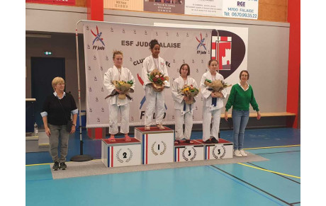 Tournoi minimes de Falaise : Cassandra et Elisa 3èmes, Amélia 5ème